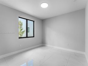 12387 SW 220th St, Miami FL 33170