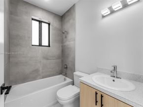 12387 SW 220th St, Miami FL 33170