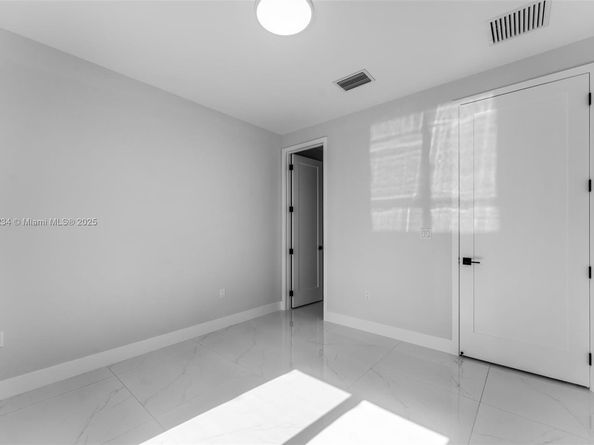 12387 SW 220th St, Miami FL 33170