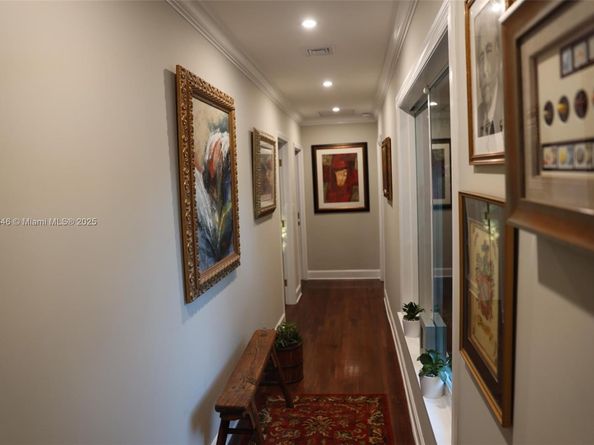 7720 SW 79th Ct, Miami FL 33143