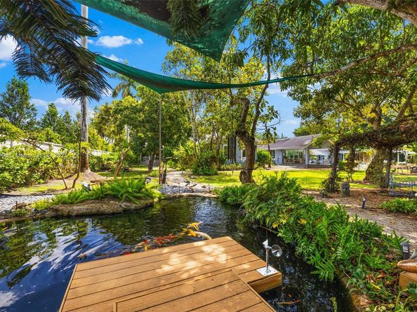 7720 SW 79th Ct, Miami FL 33143