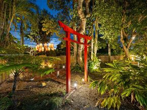 7720 SW 79th Ct, Miami FL 33143