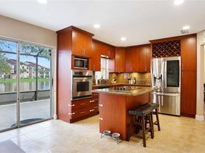 10717 NW 12th Mnr, Plantation FL 33322