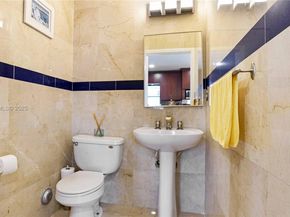 10717 NW 12th Mnr, Plantation FL 33322