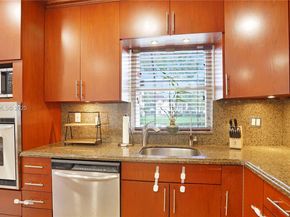 10717 NW 12th Mnr, Plantation FL 33322