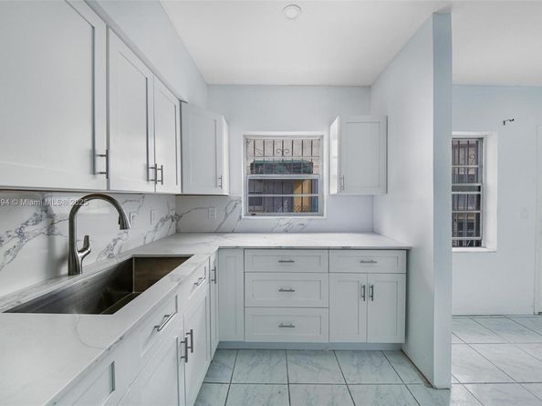 7712 Byron Ave 2, Miami Beach FL 33141