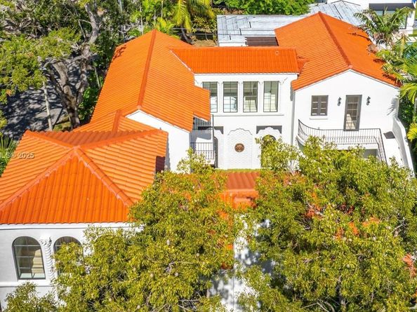 601 NE 56th St, Miami FL 33137