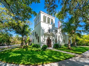 601 NE 56th St, Miami FL 33137