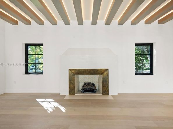 601 NE 56th St, Miami FL 33137