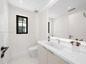 601 NE 56th St, Miami FL 33137