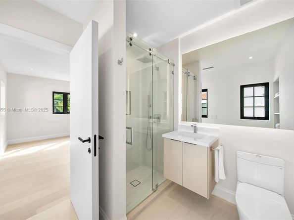 601 NE 56th St, Miami FL 33137