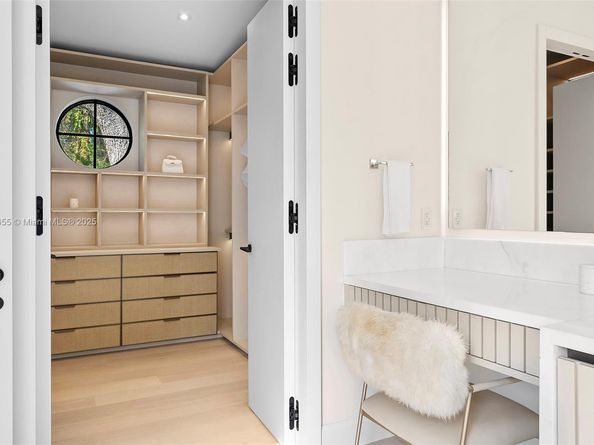 601 NE 56th St, Miami FL 33137