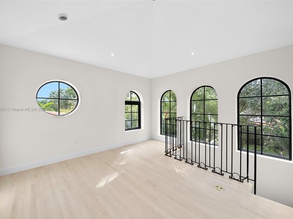 601 NE 56th St, Miami FL 33137