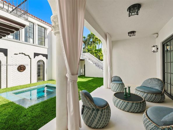 601 NE 56th St, Miami FL 33137