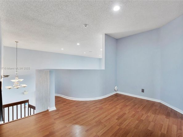 1018 NW 132nd Ave, Sunrise FL 33323