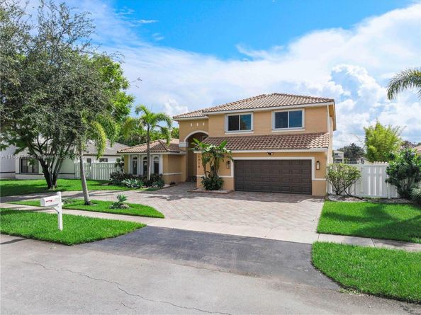 1018 NW 132nd Ave, Sunrise FL 33323