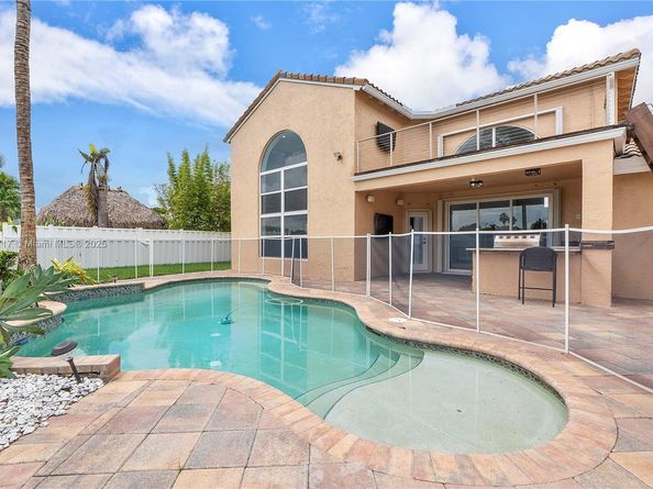 1018 NW 132nd Ave, Sunrise FL 33323