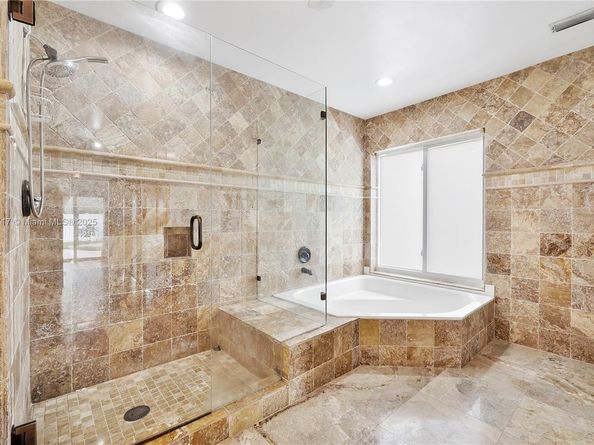 1018 NW 132nd Ave, Sunrise FL 33323