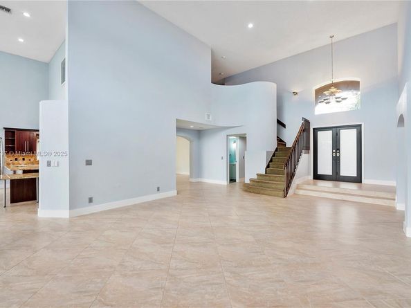 1018 NW 132nd Ave, Sunrise FL 33323