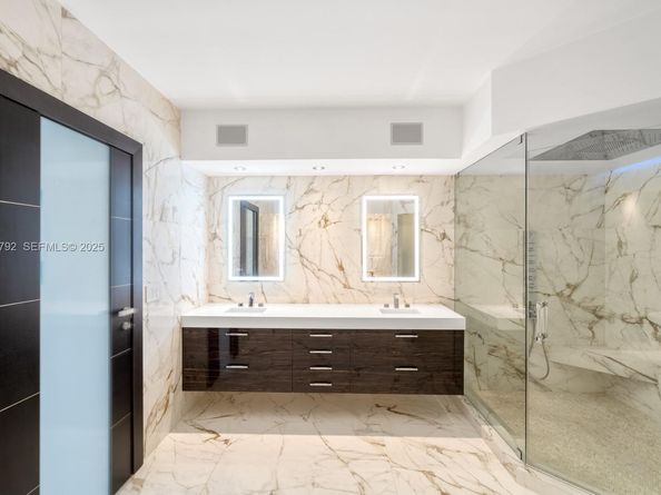 400 Alton Rd 3503, Miami Beach FL 33139