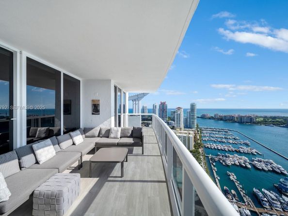 400 Alton Rd 3503, Miami Beach FL 33139