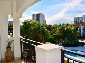 3205 NE 184th St 9302, Aventura FL 33160