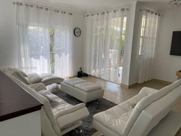 3205 NE 184th St 9302, Aventura FL 33160