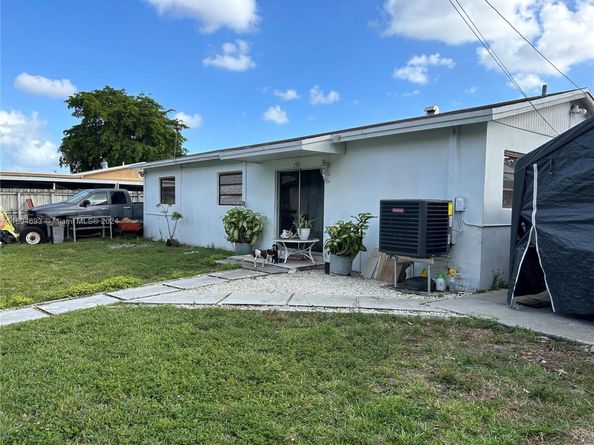 3303 NW 181st St, Miami Gardens FL 33056