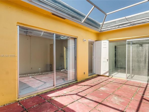 2309 SW 81st Ter 5, North Lauderdale FL 33068