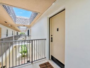 8261 SW 128th St 215, Pinecrest FL 33156