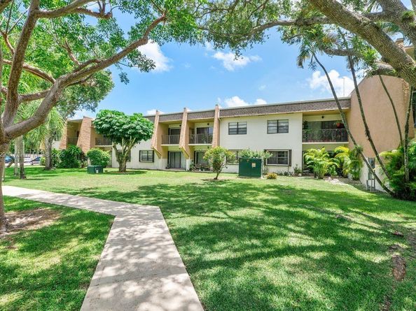 8261 SW 128th St 215, Pinecrest FL 33156