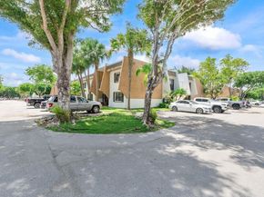 8261 SW 128th St 215, Pinecrest FL 33156