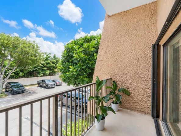 8261 SW 128th St 215, Pinecrest FL 33156
