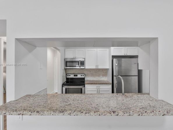 8261 SW 128th St 215, Pinecrest FL 33156