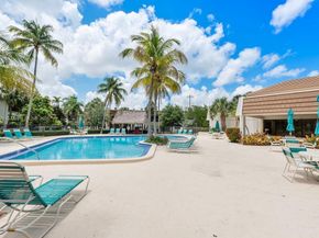 8261 SW 128th St 215, Pinecrest FL 33156