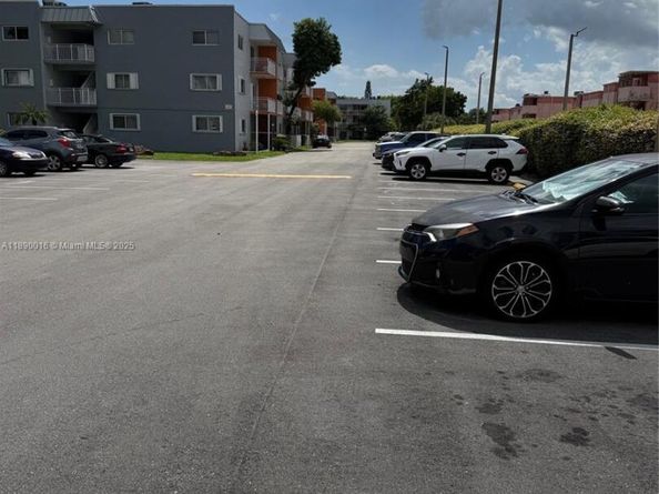 11301 SW 200th St 305A, Miami FL 33157
