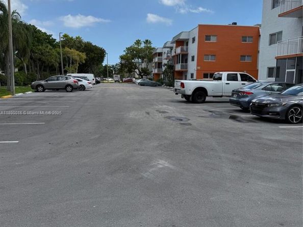 11301 SW 200th St 305A, Miami FL 33157