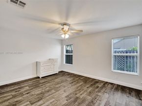 2702 Arborwood Rd, Davie FL 33328