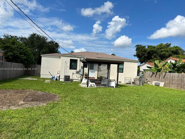 80 Carlisle Dr, Miami Springs FL 33166