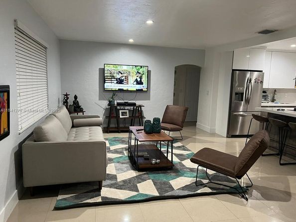 80 Carlisle Dr, Miami Springs FL 33166