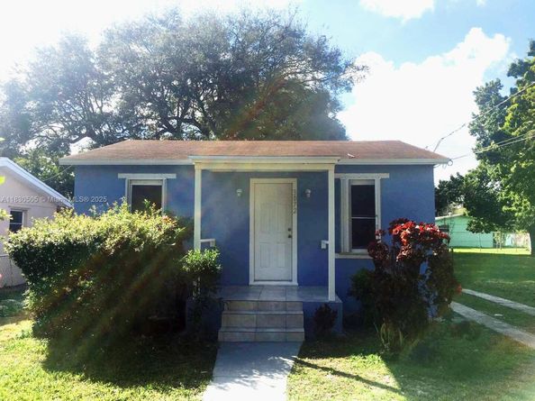 3072 NW 58th  St, Miami FL 33142