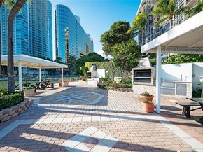 1901 Brickell Ave B2205, Miami FL 33129
