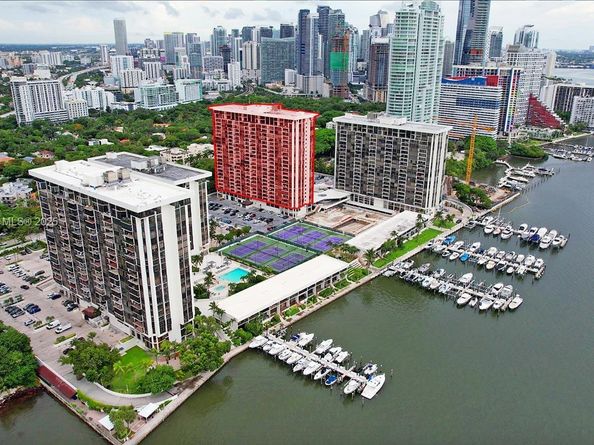 1901 Brickell Ave B2205, Miami FL 33129