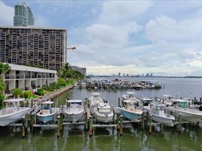 1901 Brickell Ave B2205, Miami FL 33129