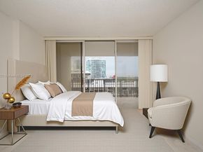 1901 Brickell Ave B2205, Miami FL 33129