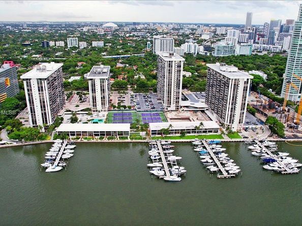 1901 Brickell Ave B2205, Miami FL 33129