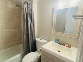 118 Royal Park Dr 1F, Oakland Park FL 33309