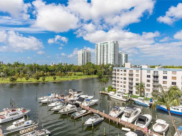 1700 NW N River Dr 708, Miami FL 33125