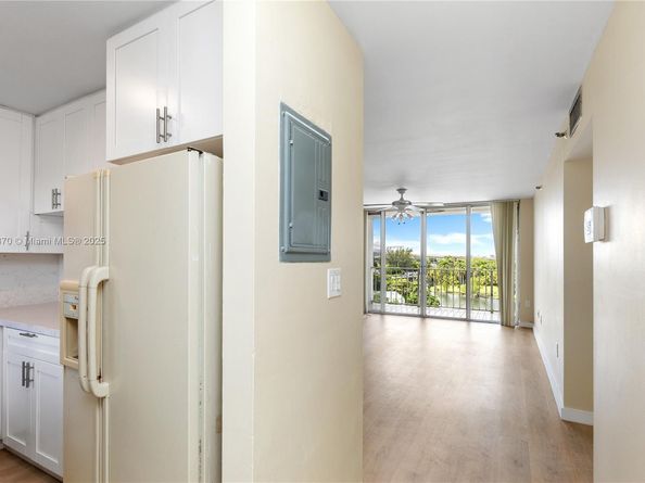 1700 NW N River Dr 708, Miami FL 33125