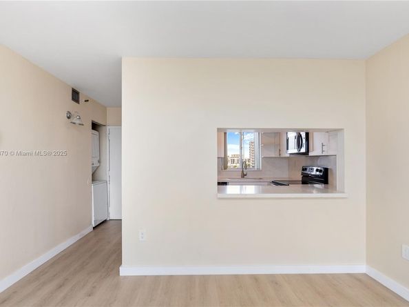 1700 NW N River Dr 708, Miami FL 33125